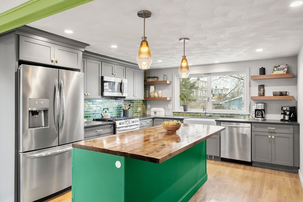 103 Wilson Road Nahant, MA 01908 - Photo 7 of 40 Gallery Image 7