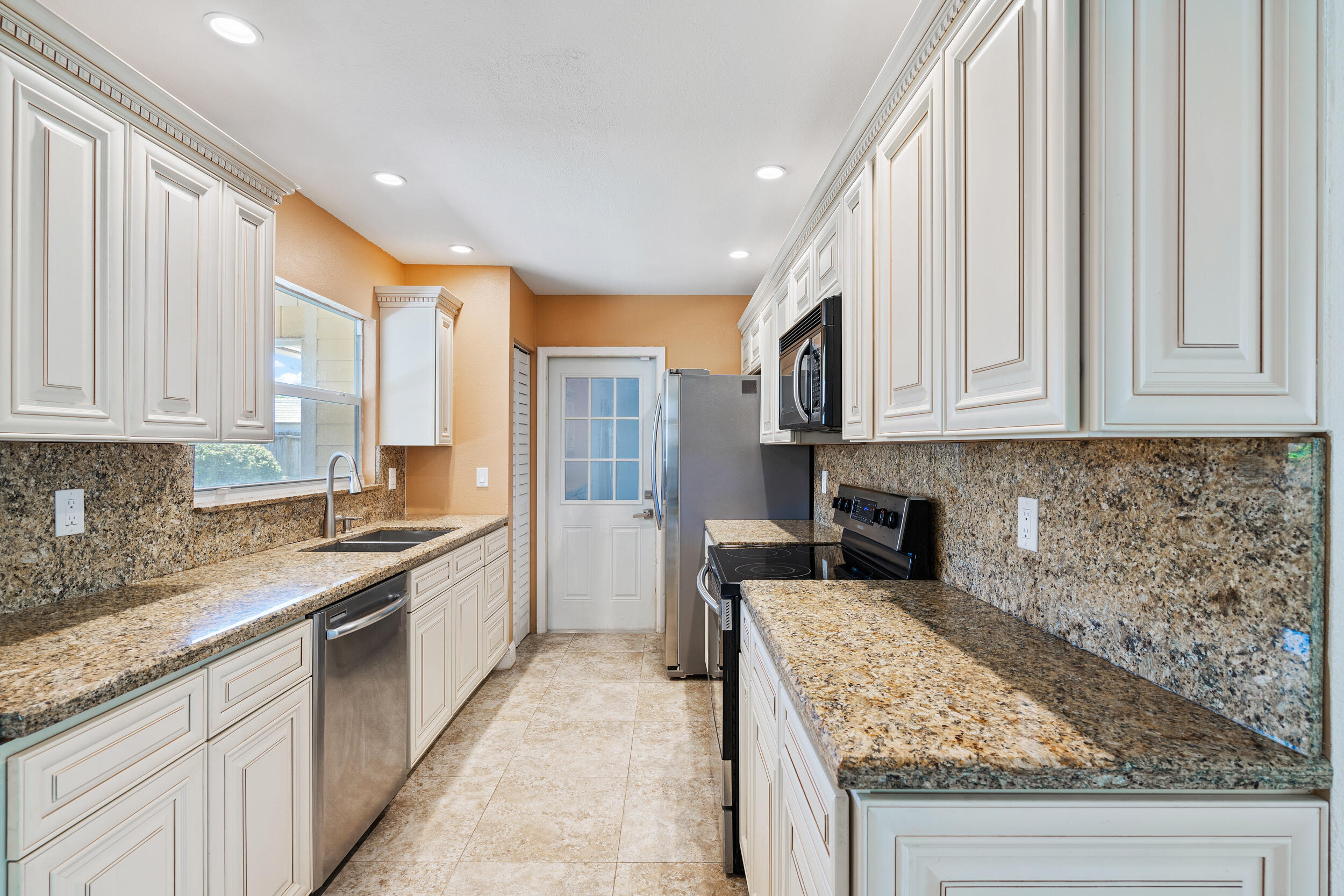 1890 Wheeler Road North Palm Beach, FL 33408 - Photo 6 of 23 Kitchen