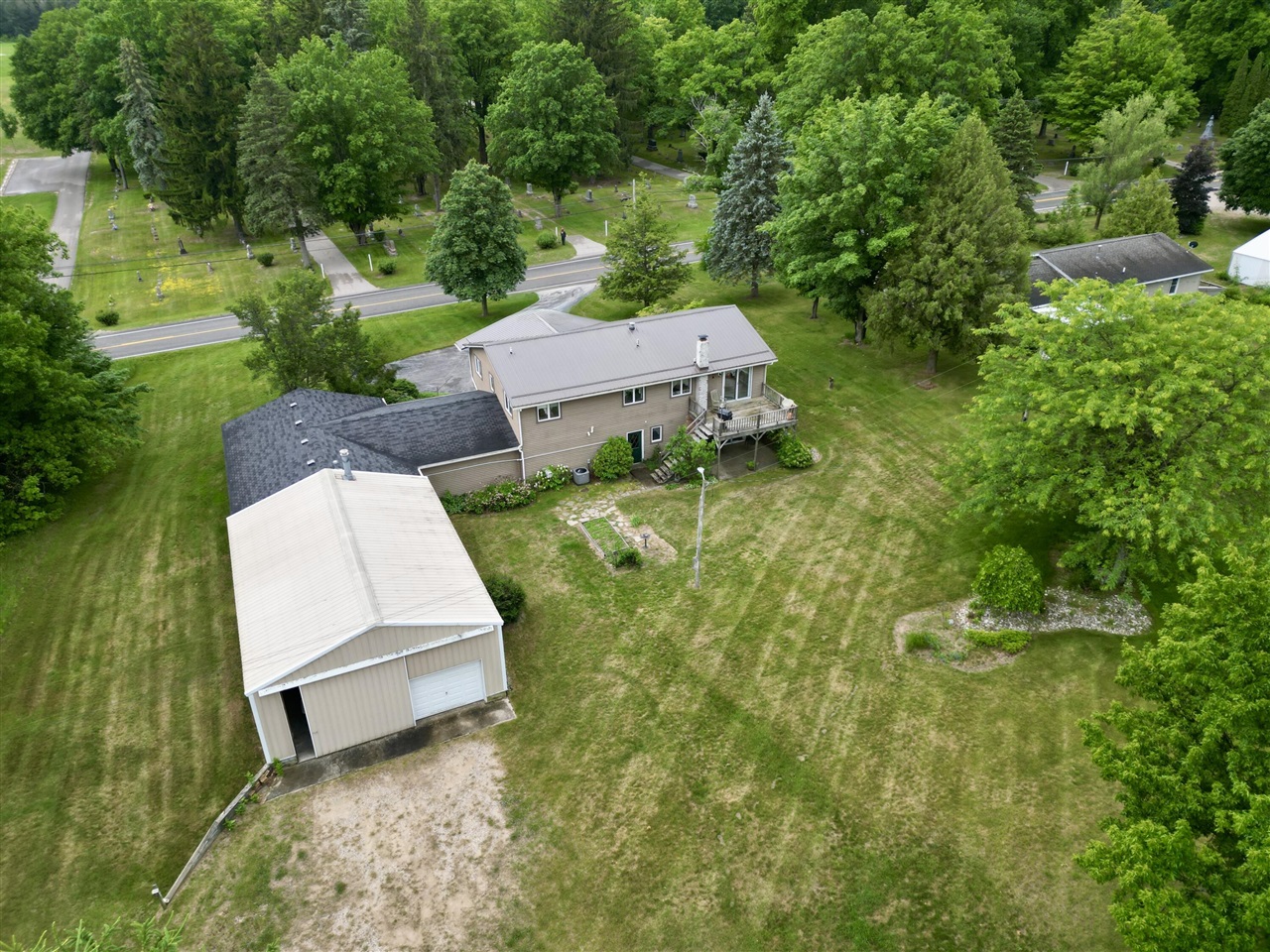 2944 West Woodrow Road Shelby, MI 49455 - Photo 6 of 62
