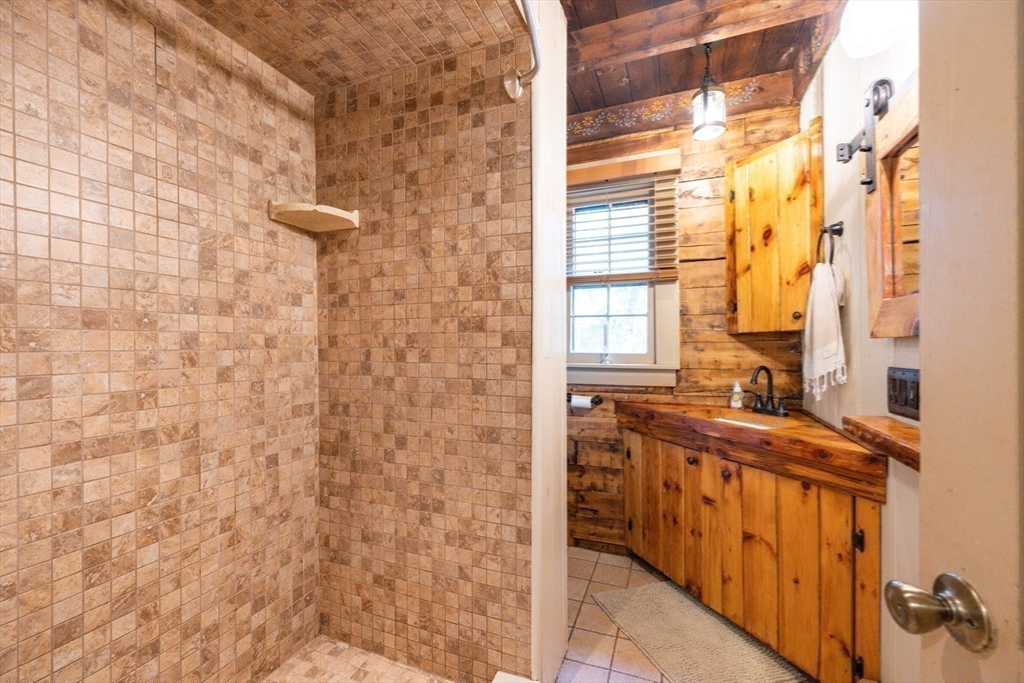 95 Howland Road Freetown, MA 02702 - Photo 27 of 33