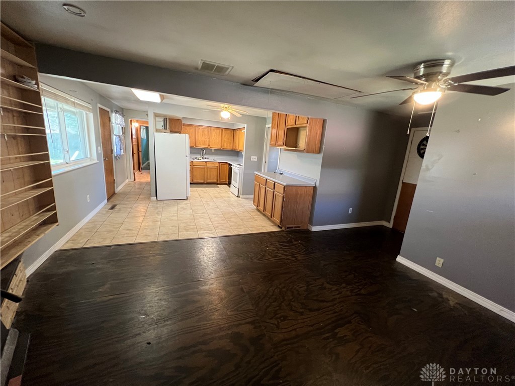 5728 Beth Road Huber Heights, OH 45424 - Photo 9 of 21 Gallery Image 9