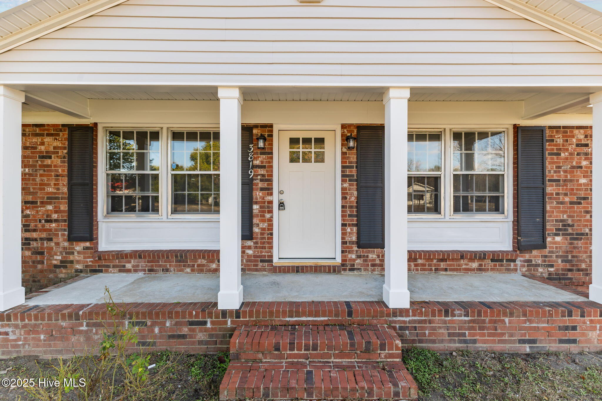 3819 Cumberland Road Fayetteville, NC 28306 - Photo 2 of 47 32-web-or-mls-AZ3A8904