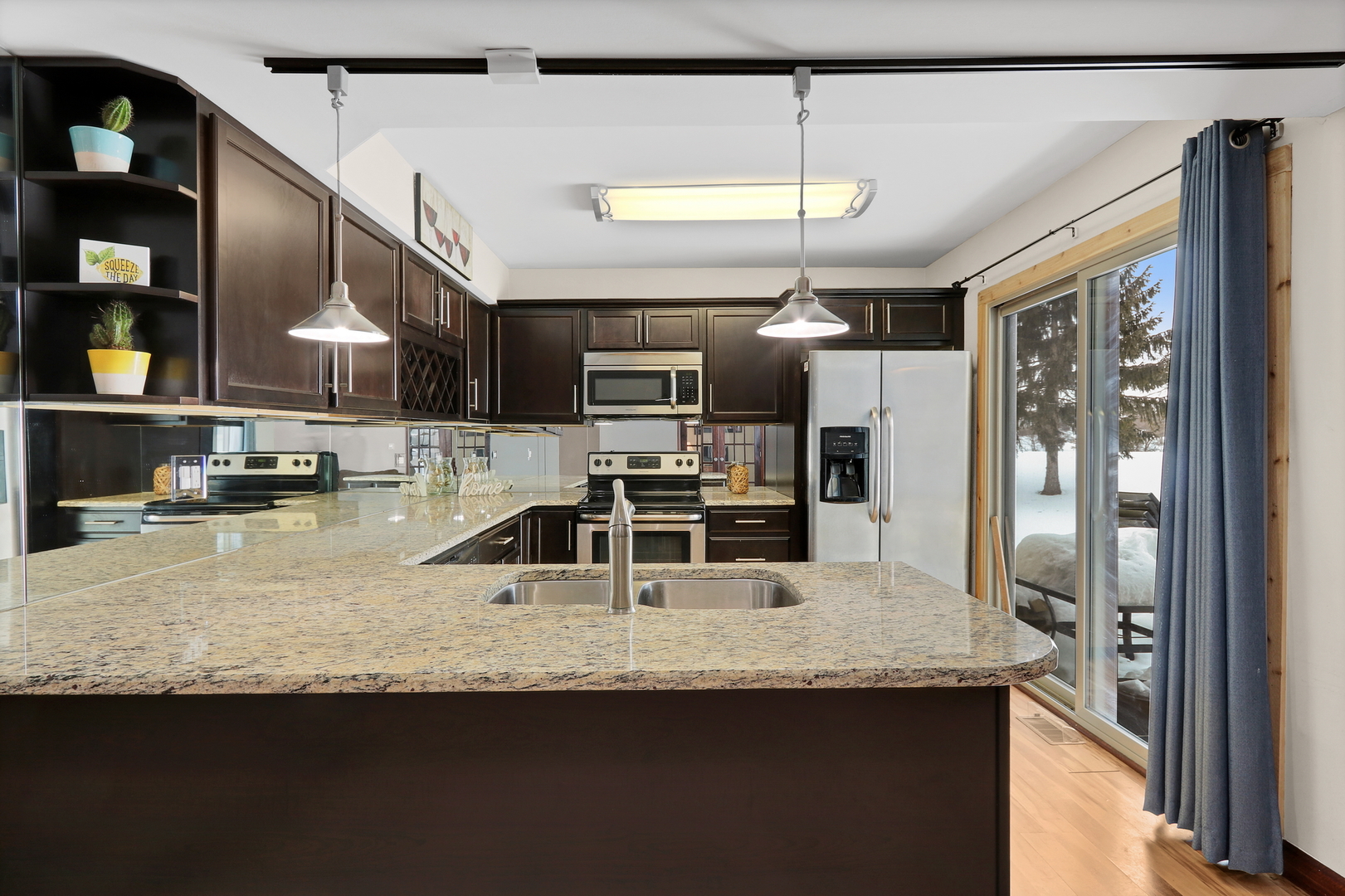 722 Chandler Road Gurnee, IL 60031 - Photo 2 of 23