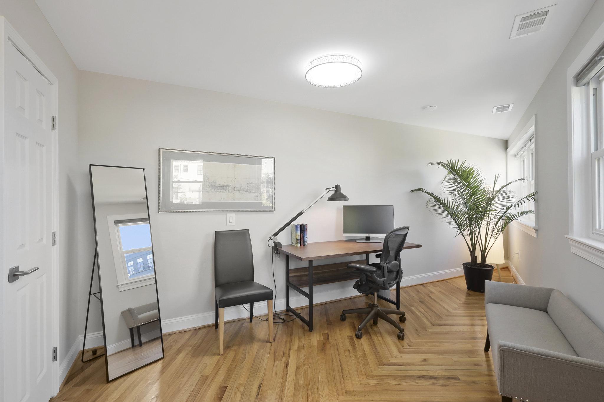 116 Commerce Street Alexandria, VA 22314 - Photo 13 of 50 Bright bedroom or office retreat.