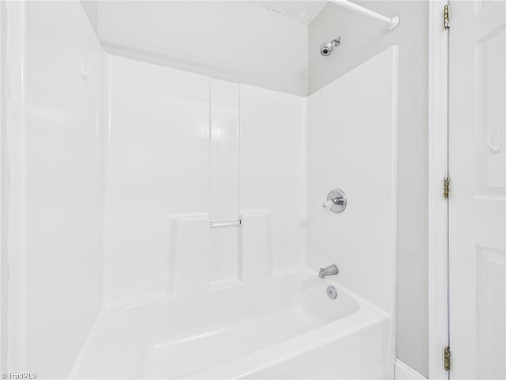 2126 Carlisle Way High Point, NC 27265 - Photo 12 of 28 Gallery Image 12