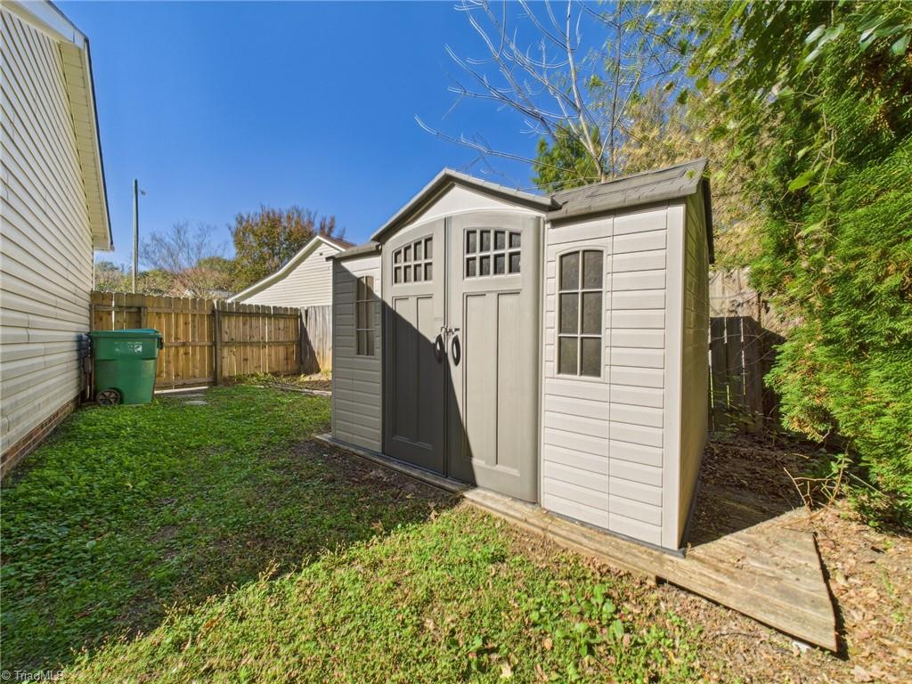2126 Carlisle Way High Point, NC 27265 - Photo 27 of 28 Gallery Image 27
