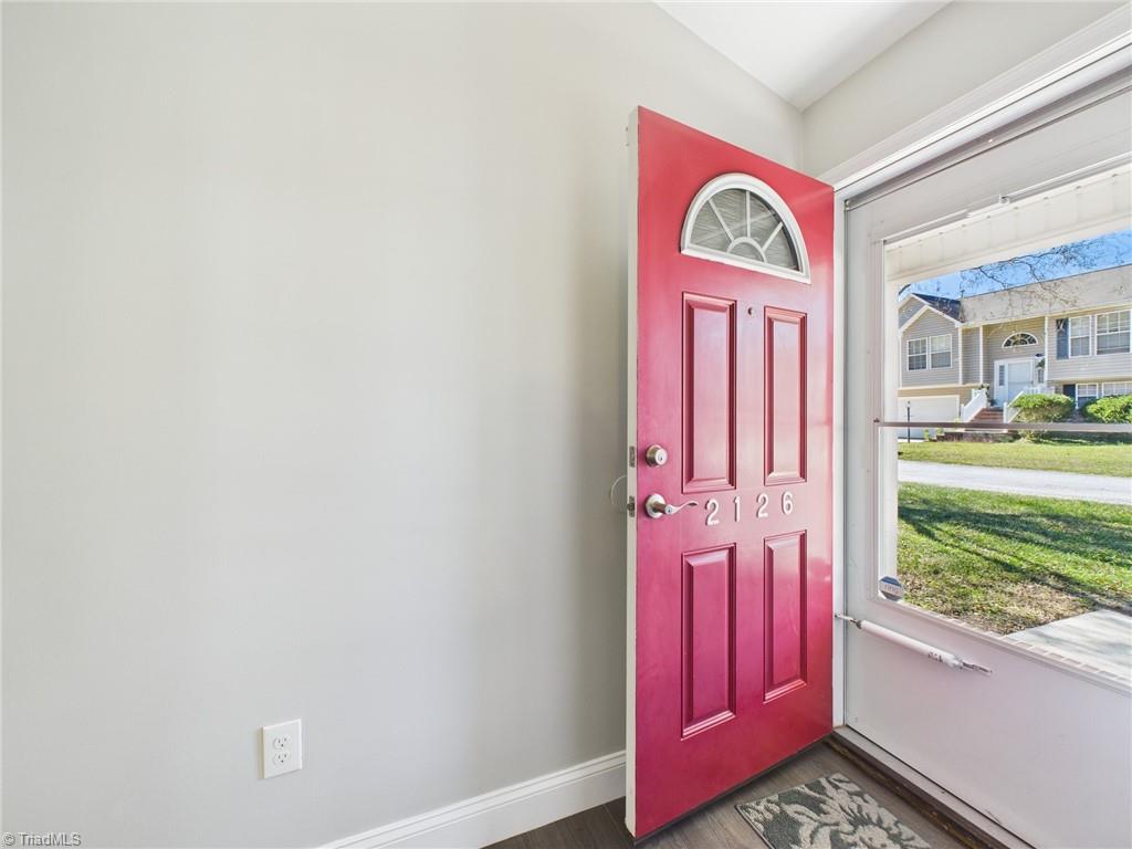 2126 Carlisle Way High Point, NC 27265 - Photo 4 of 28 Gallery Image 4