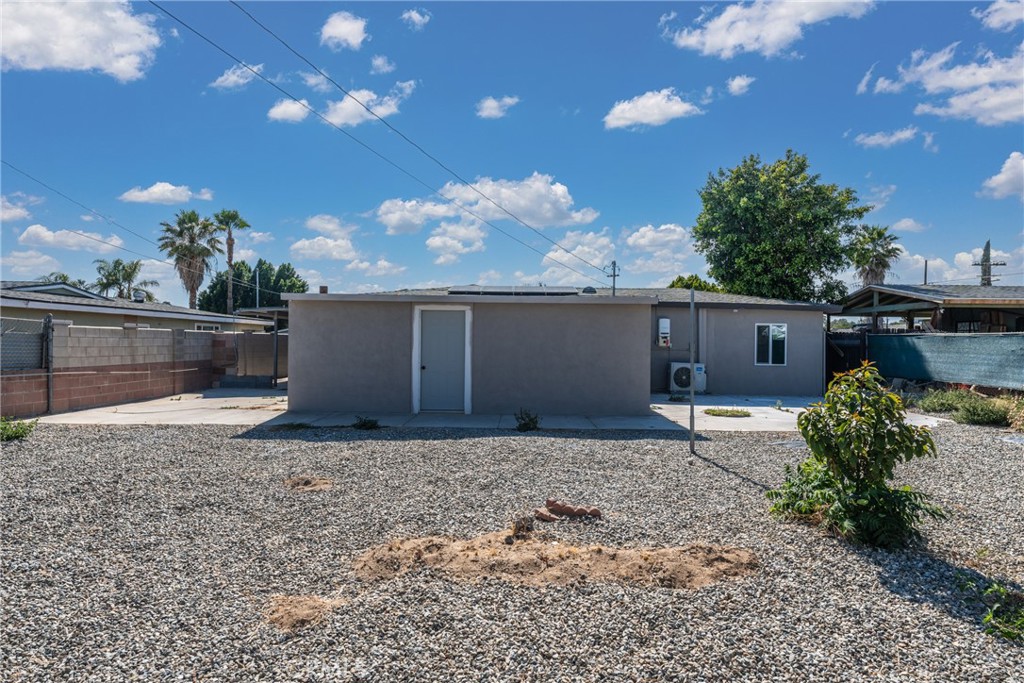 109 South Joyce Avenue Rialto, CA 92376 - Photo 35 of 40