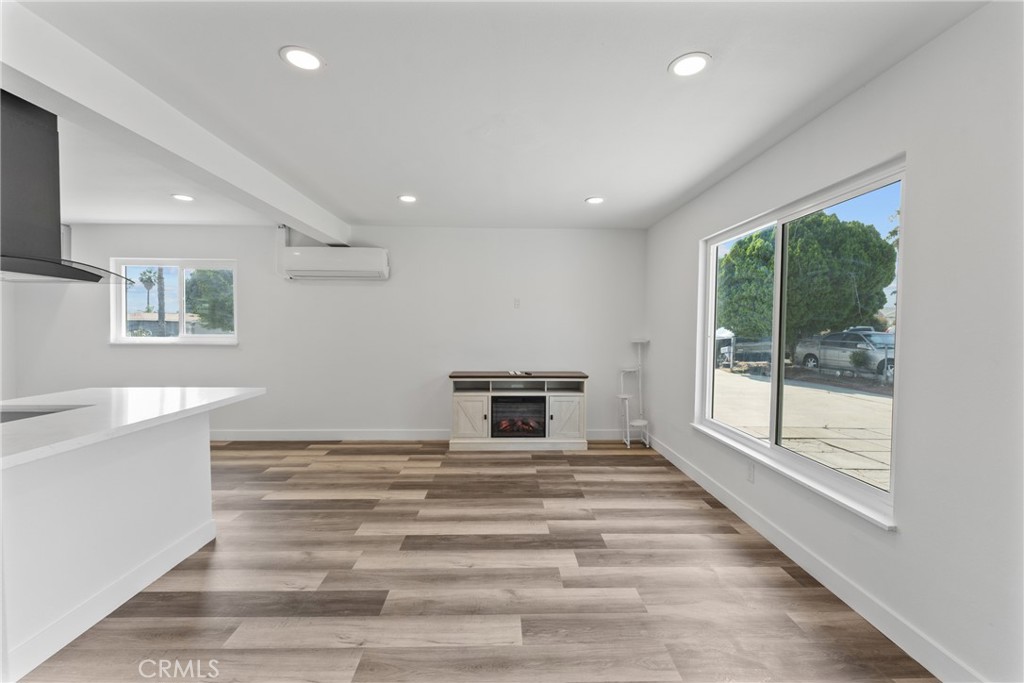109 South Joyce Avenue Rialto, CA 92376 - Photo 7 of 40