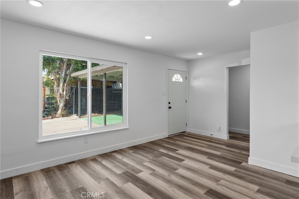 109 South Joyce Avenue Rialto, CA 92376 - Photo 8 of 40