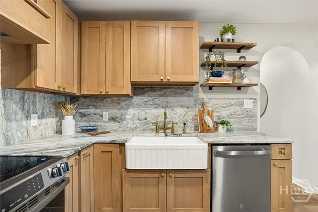 $425,000 | 2221 Walz Drive, Savannah, GA 31404