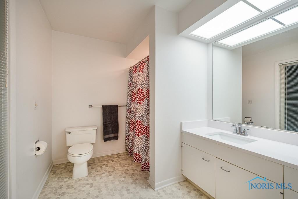 4395 Brookside Road Toledo, OH 43615 - Photo 28 of 43 Master Bathroom