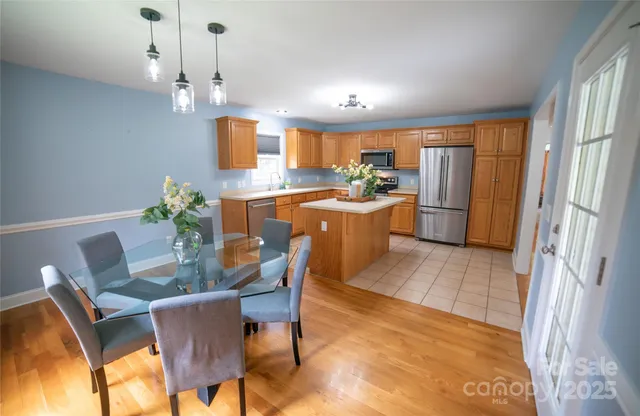 $475,000 | 5692 Marblestone Drive, Granite Falls, NC 28630