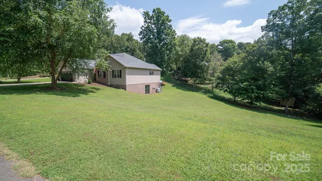 $475,000 | 5692 Marblestone Drive, Granite Falls, NC 28630