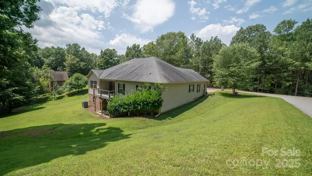 $475,000 | 5692 Marblestone Drive, Granite Falls, NC 28630