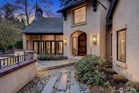 $3,188,000 | 13023 167th Avenue Northeast, Redmond, WA 98052