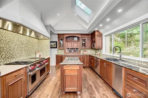 $3,188,000 | 13023 167th Avenue Northeast, Redmond, WA 98052