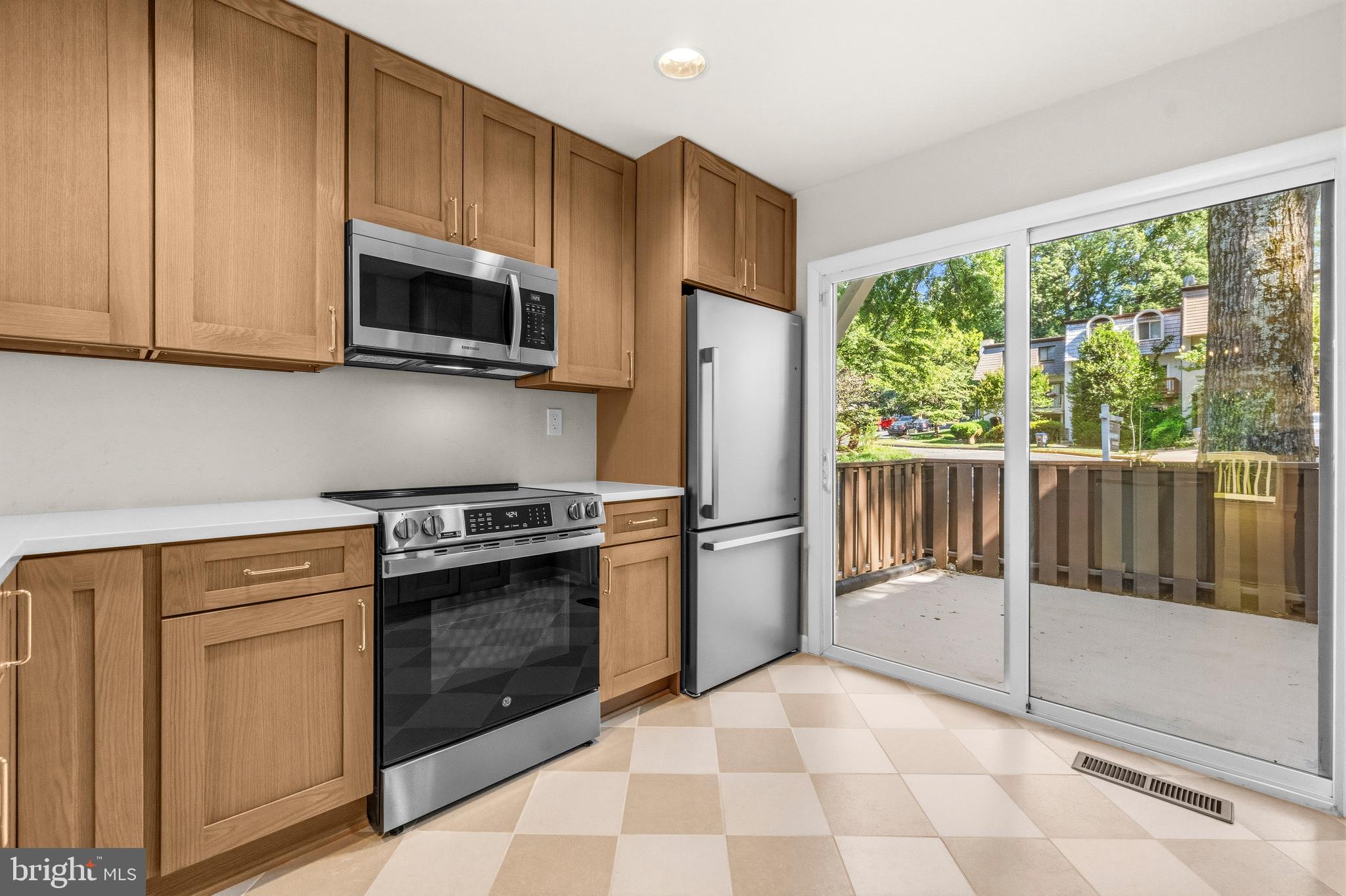 1604 Valencia Way Reston, VA 20190 - Photo 12 of 50