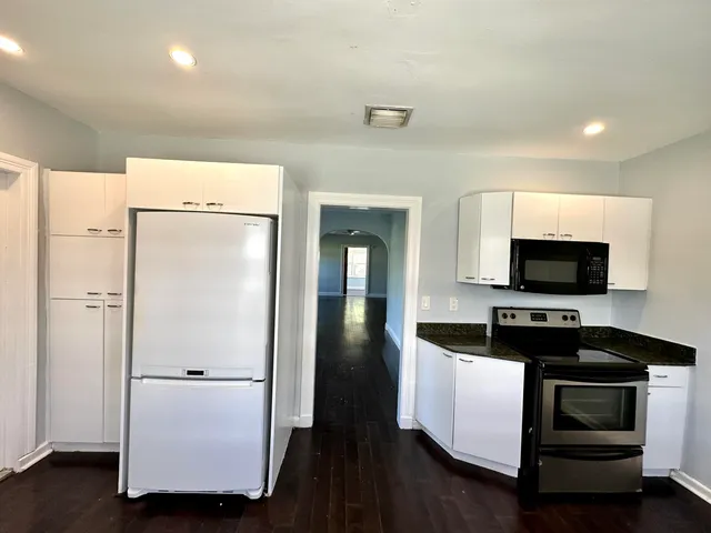 $2,450 | 101 South C Street, Unit 1, Lake Worth Beach, FL 33460