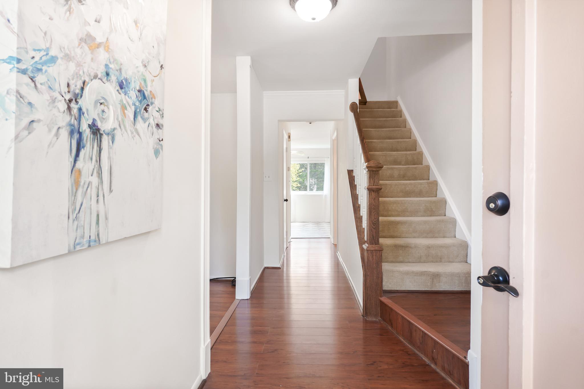 8900 Centerway Road Gaithersburg, MD 20879 - Photo 8 of 32 Entry foyer