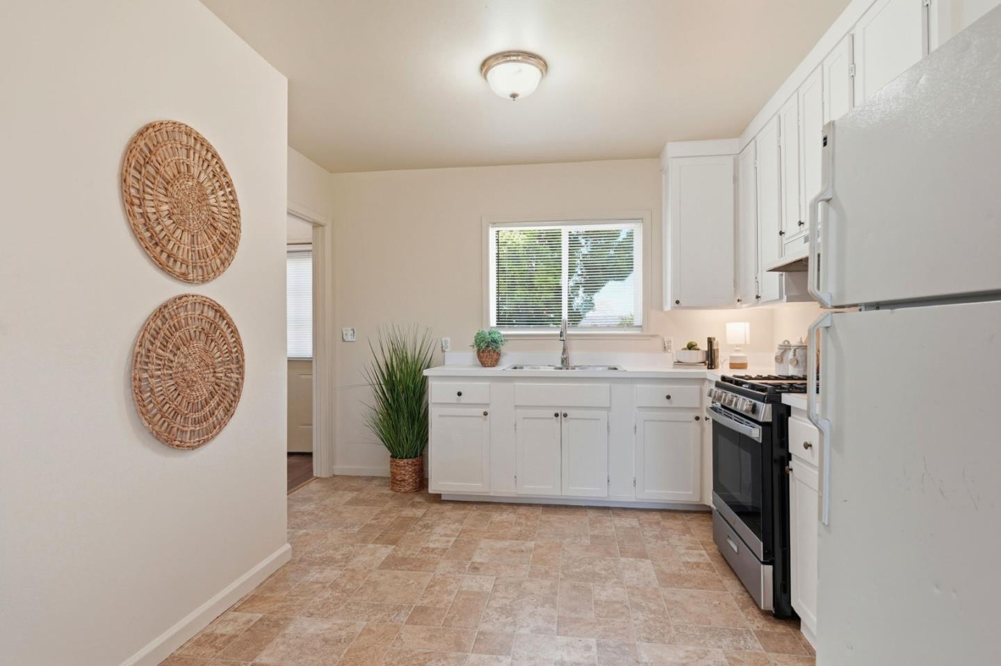 411 Bothun Road Turlock, CA 95380 - Photo 12 of 34