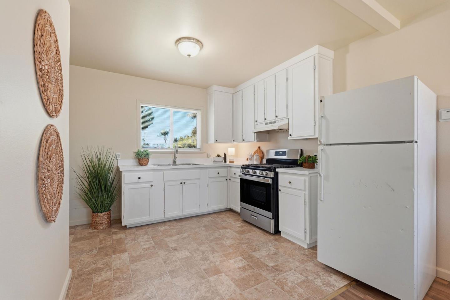 411 Bothun Road Turlock, CA 95380 - Photo 13 of 34