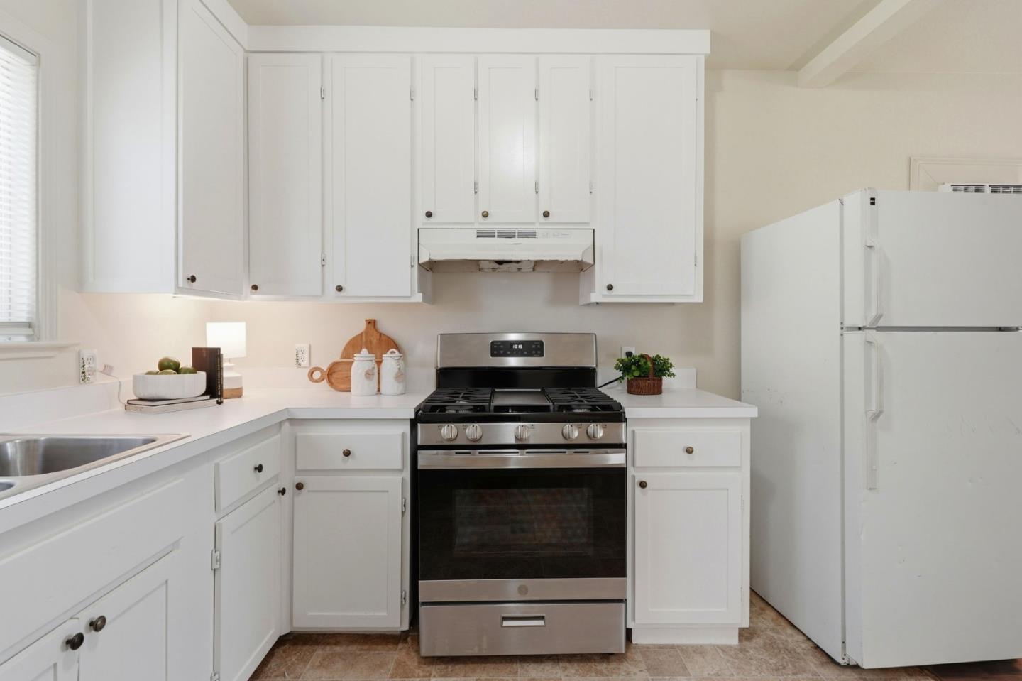 411 Bothun Road Turlock, CA 95380 - Photo 16 of 34