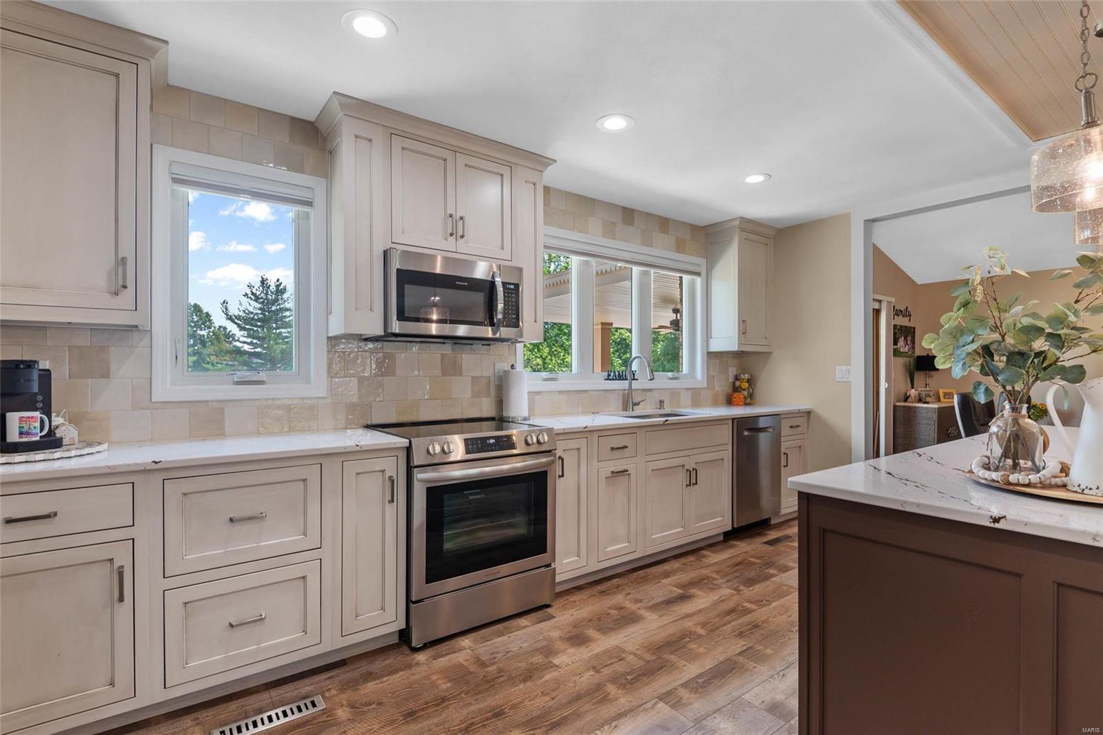 518 Coventry Road Troy, IL 62294 - Photo 8 of 52 Gallery Image 8