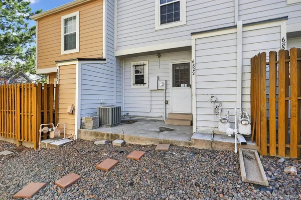 $330,000 | 6822 South Independence Street, Littleton, CO 80128