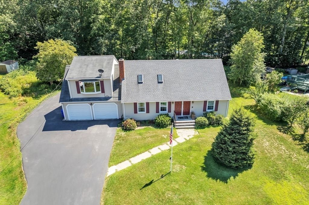 38 Standish Road Attleboro, MA 02703 - Photo 3 of 28 Gallery Image 3