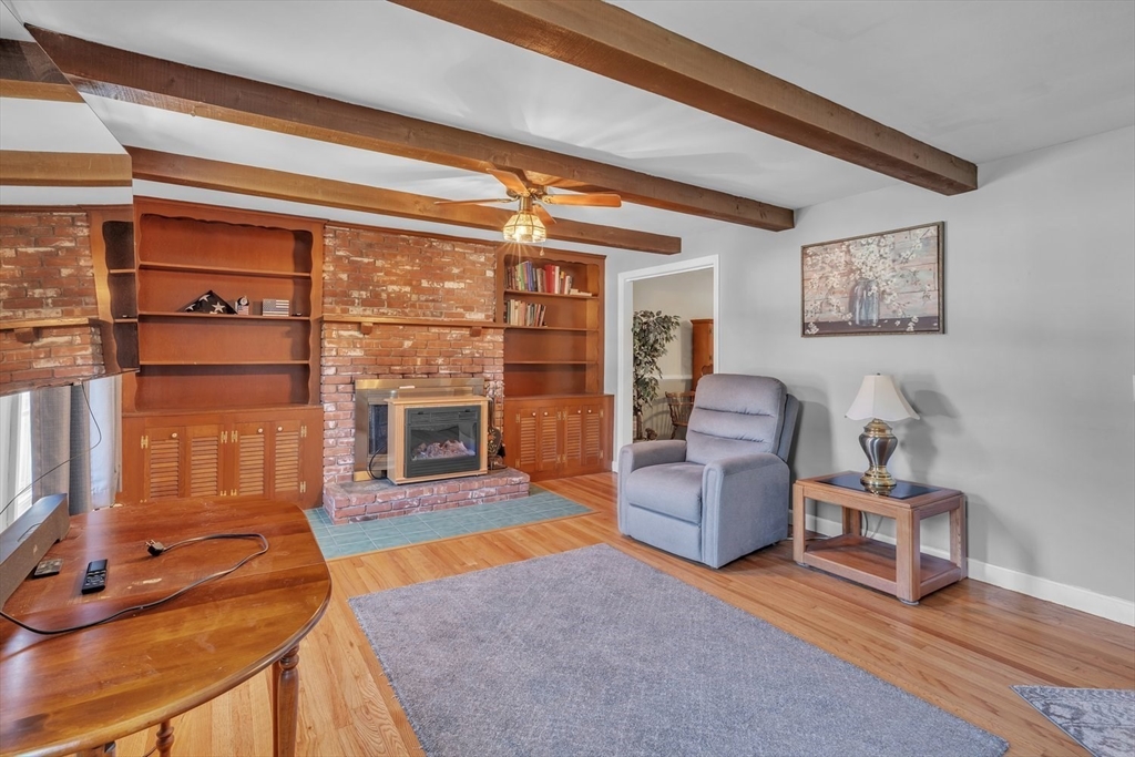 38 Standish Road Attleboro, MA 02703 - Photo 8 of 28 Gallery Image 8