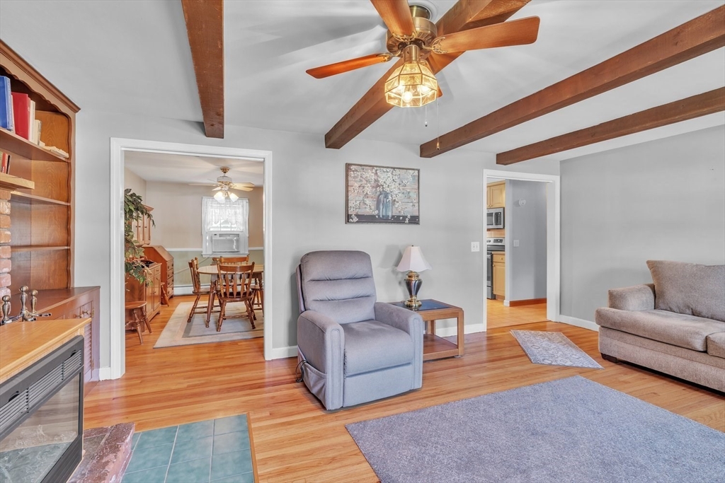 38 Standish Road Attleboro, MA 02703 - Photo 9 of 28 Gallery Image 9