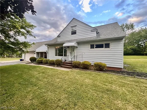 $314,900 | 10481 Briar Hill Drive, Kirtland, OH 44094