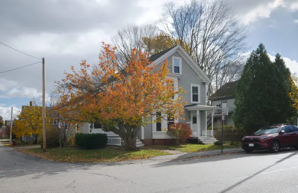 $580,000 | 48 Winter Street, Exeter, NH 03833