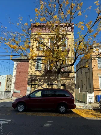 $3,300 | 60-03 56th Road, Unit 2 | Maspeth