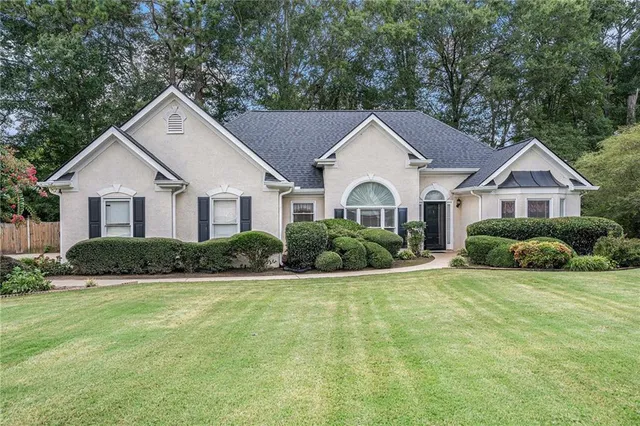 $335,000 | 40 Wentworth Drive, Oxford, GA 30054