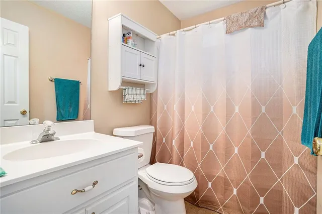 $335,000 | 40 Wentworth Drive, Oxford, GA 30054