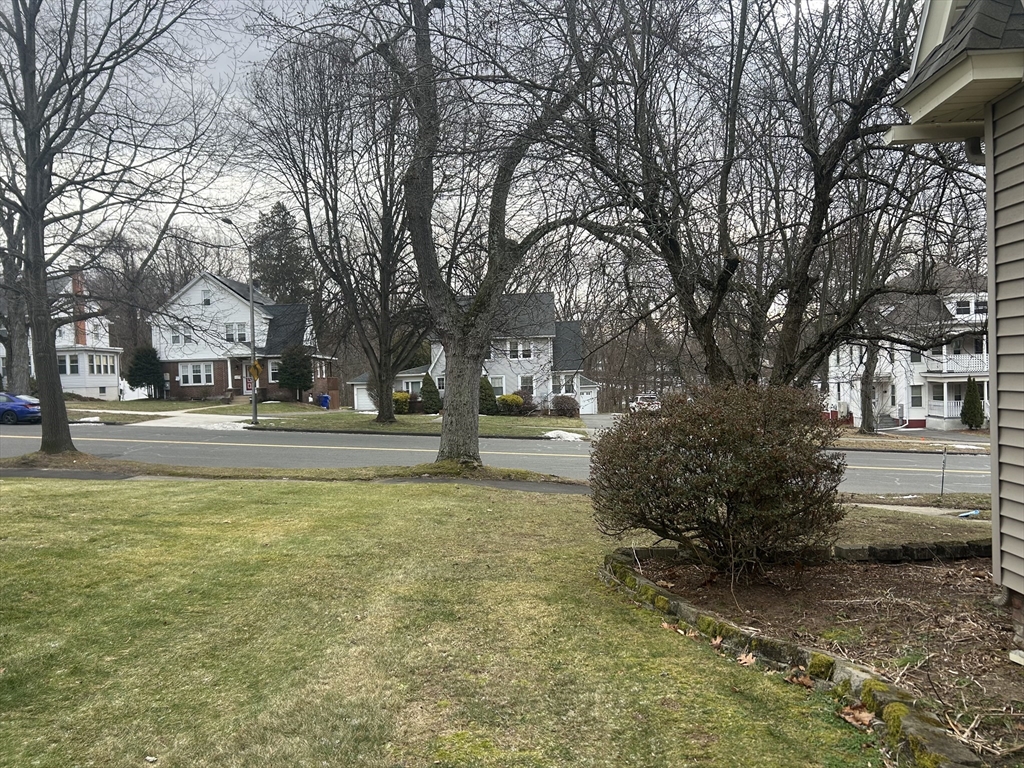 142 Springfield Street Springfield, MA 01107 - Photo 28 of 31 Gallery Image 28