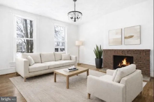 $1,995 | 3110 Main Street, Manchester, MD 21102