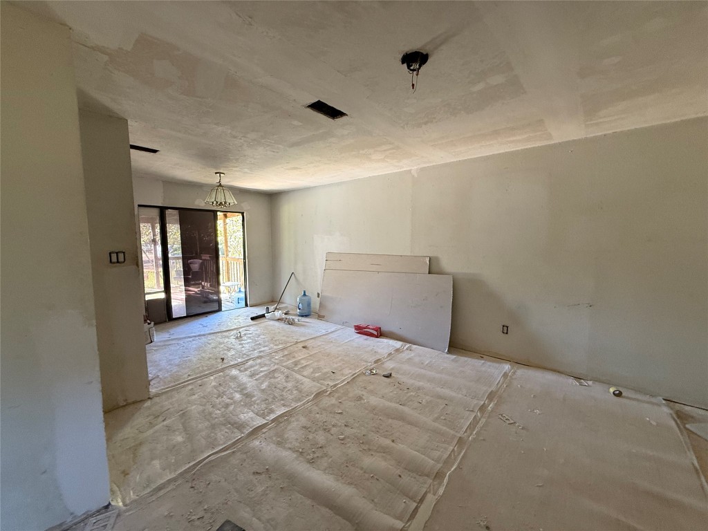 26457 Easy Street Magnolia, TX 77355 - Photo 6 of 15 a big room with closet and windows