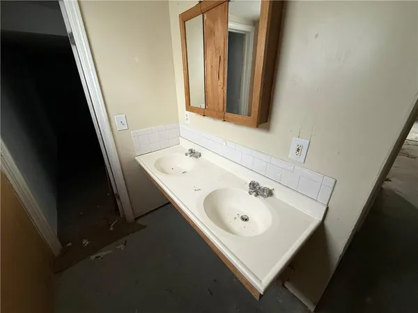$115,000 | 7408 East 49th Terrace, Kansas City, MO 64129