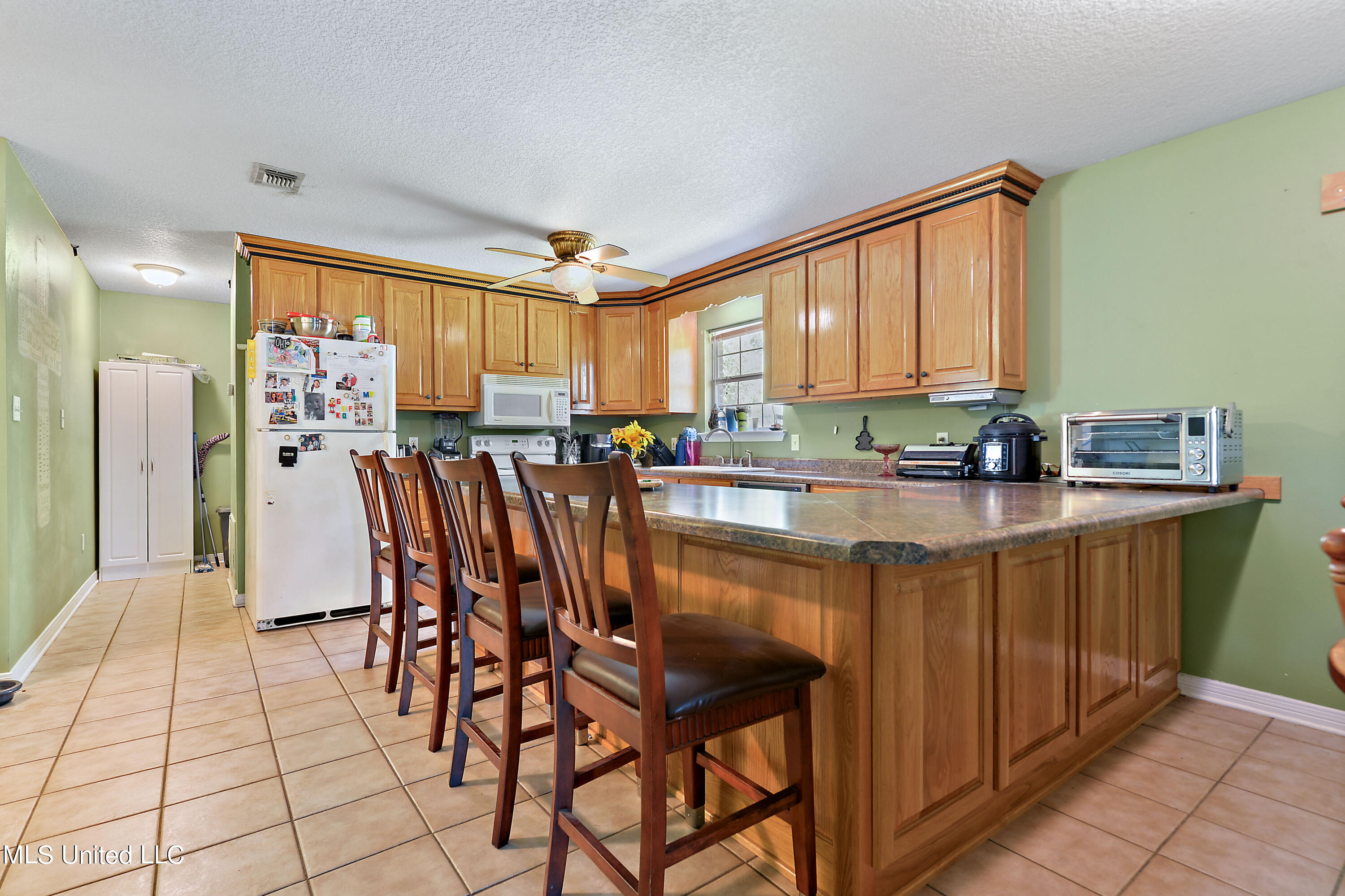 Russell property (8)
