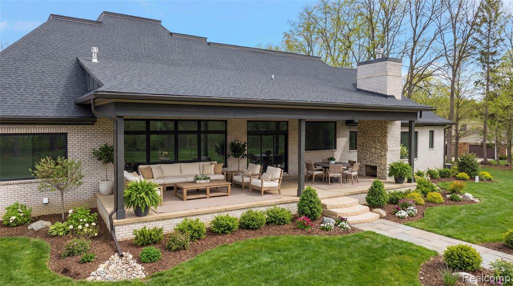 5560 Sheldon Road Rochester, MI 48306 - Photo 4 of 10