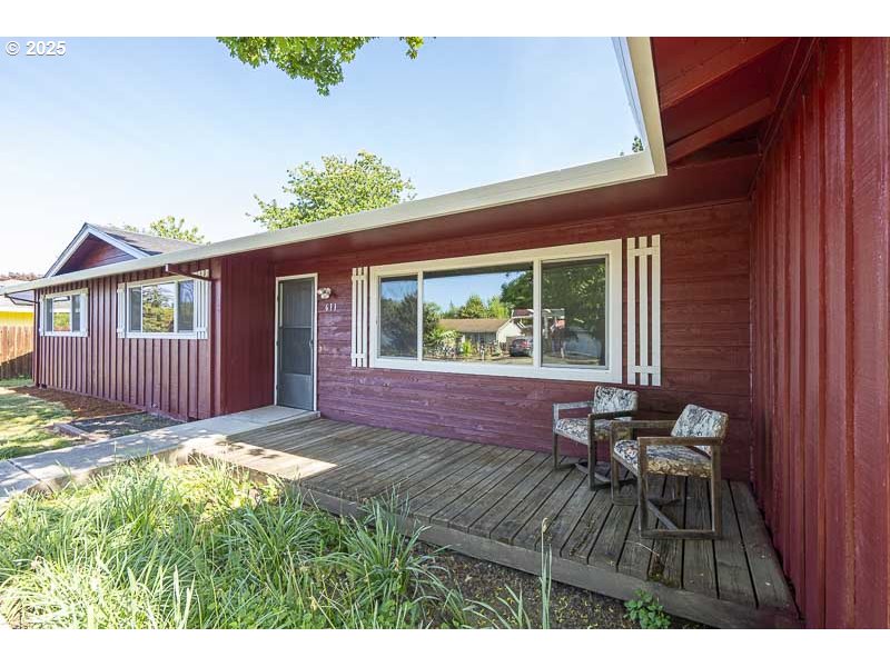 611 Northeast Bockes Loop Sheridan, OR 97378 - Photo 3 of 36 a view of outdoor space yard and patio