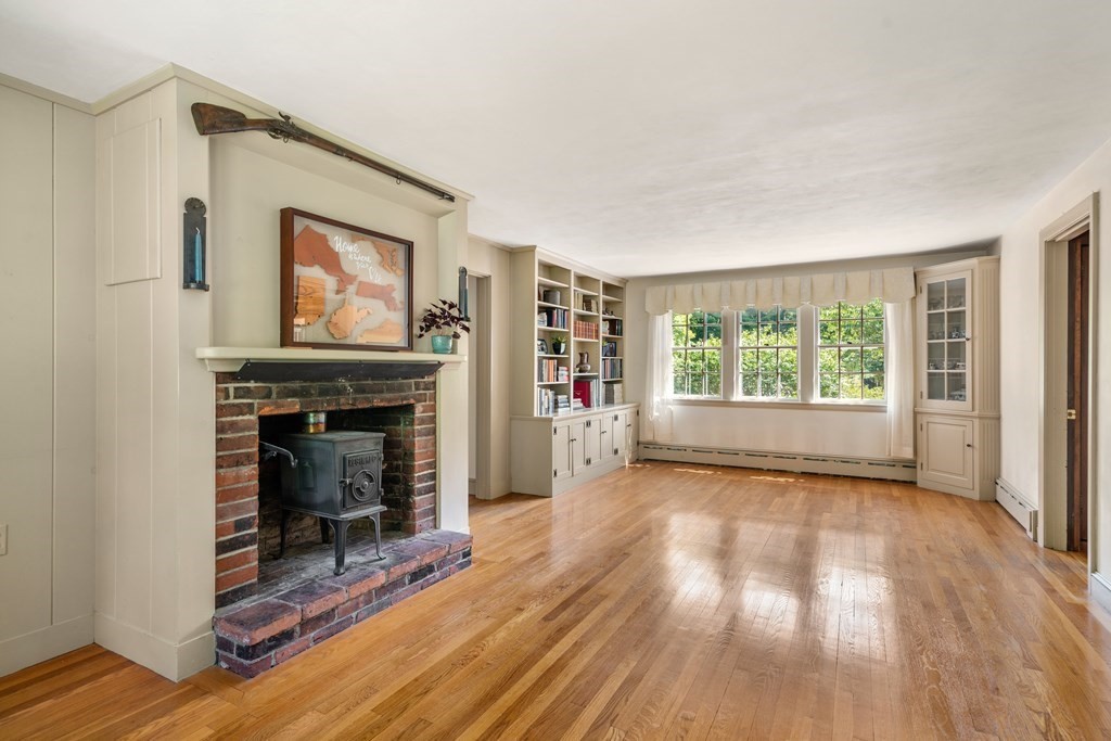 28 Farm Road Sherborn, MA 01770 - Photo 13 of 37