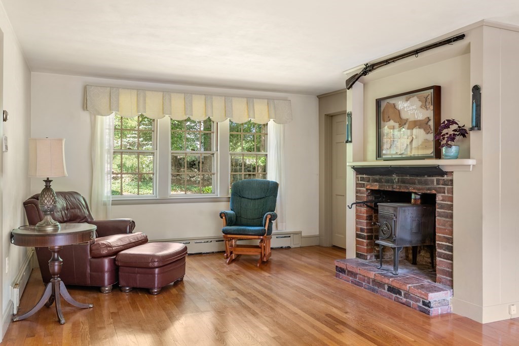 28 Farm Road Sherborn, MA 01770 - Photo 16 of 37