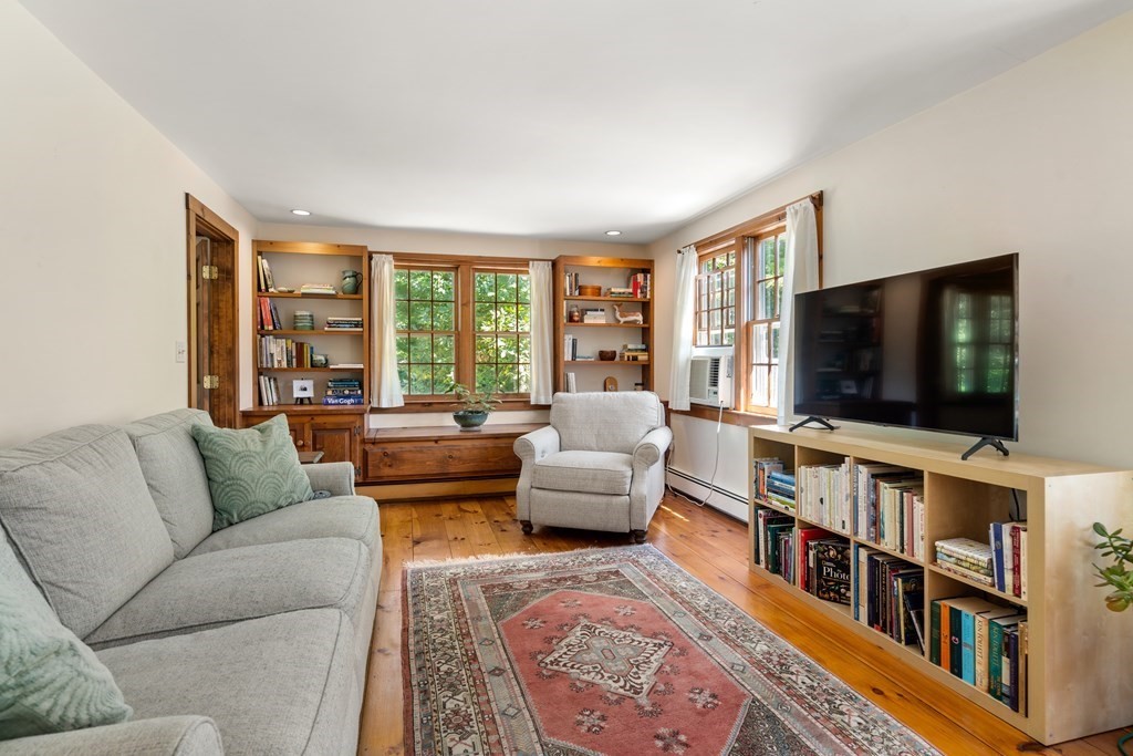 28 Farm Road Sherborn, MA 01770 - Photo 17 of 37