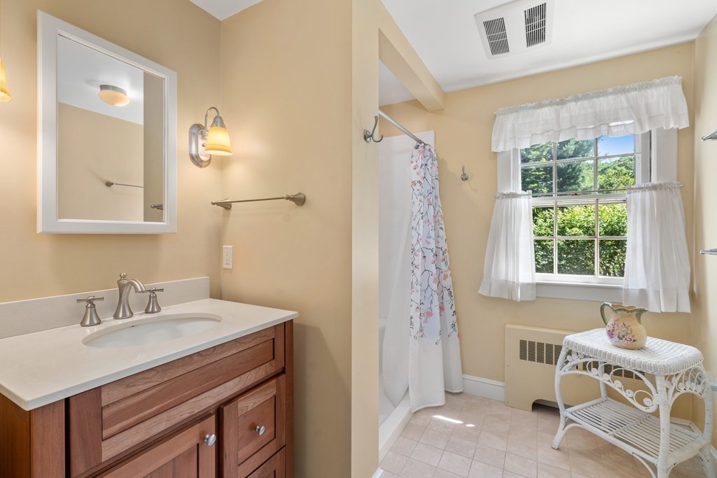 28 Farm Road Sherborn, MA 01770 - Photo 20 of 37