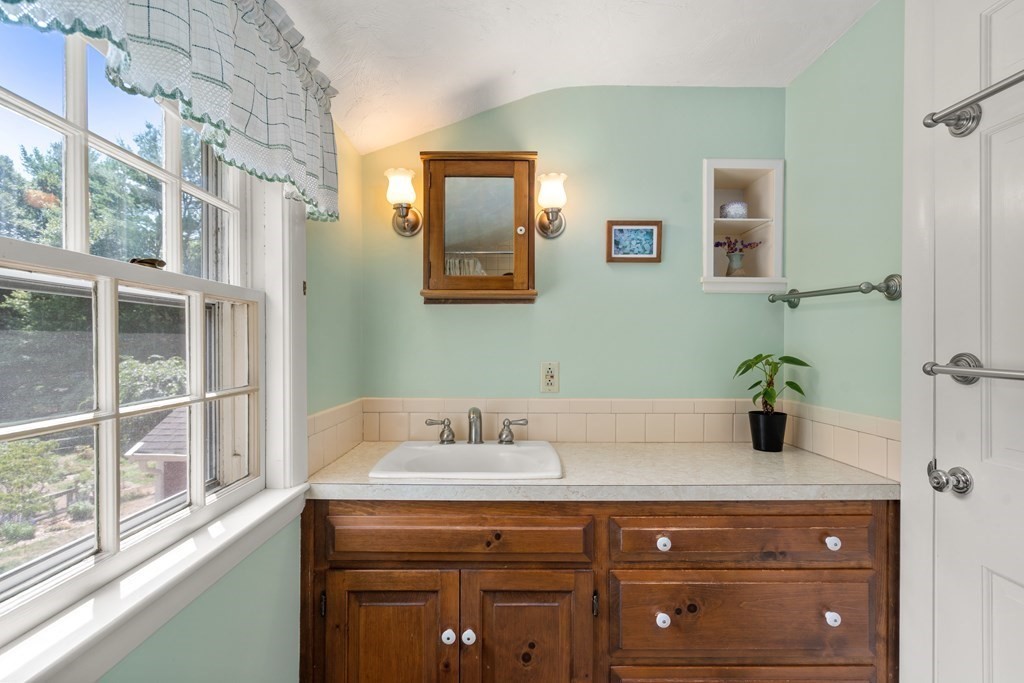 28 Farm Road Sherborn, MA 01770 - Photo 27 of 37