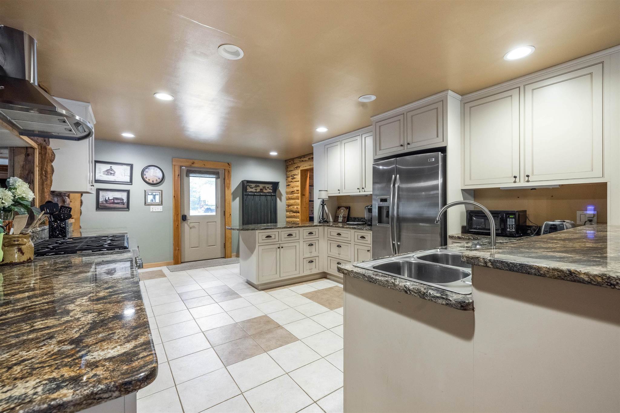 97 Hackett Hill Road Hooksett, NH 03106 - Photo 8 of 40